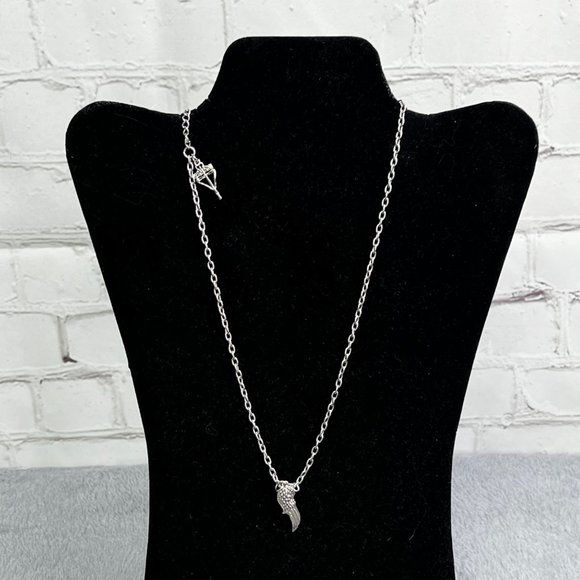 The Walking Dead Jewelry Lot Bracelets Necklaces 7 Pc Charms Black Silver Tone - Picture 8 of 12